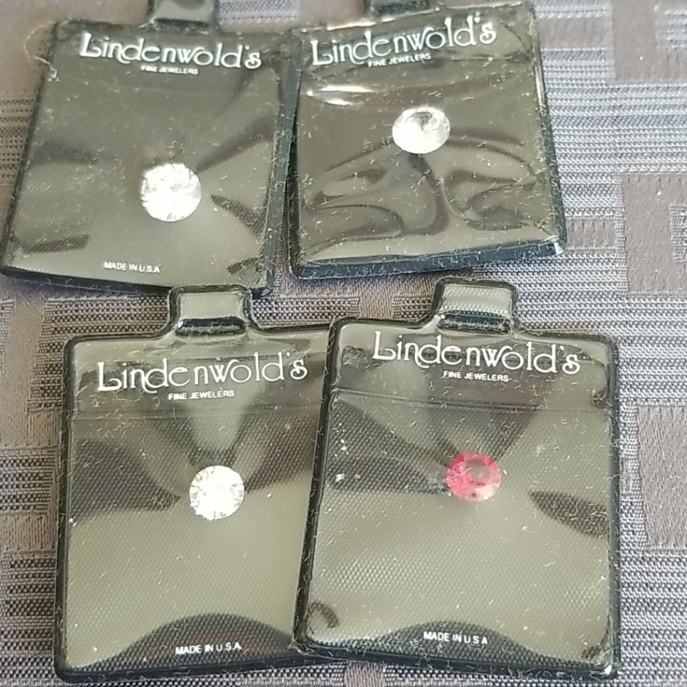 Cubic zirconia stones